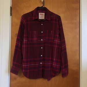 Women’s plaid shirt